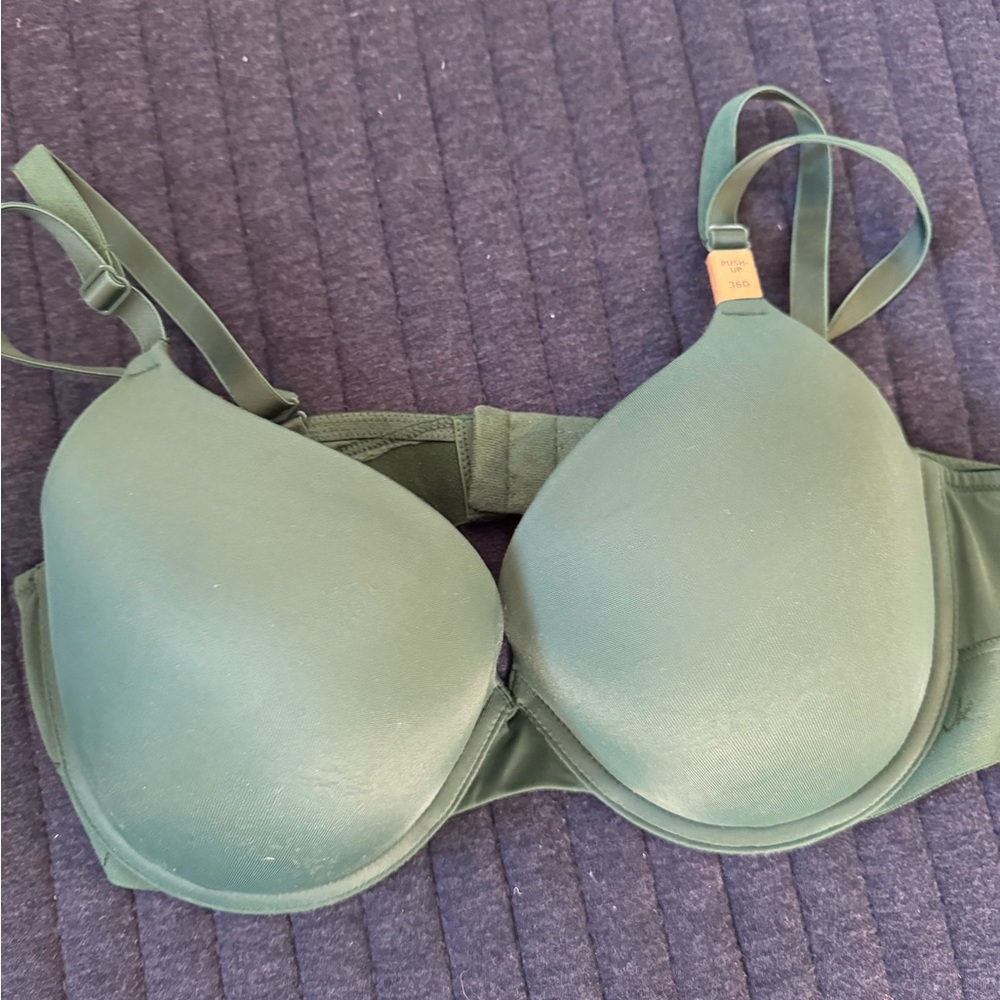 VS Pink Push Up Bra 36D Green NWT